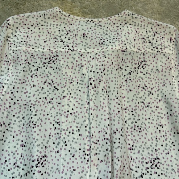 Donna Karen 100% Silk Polka Dot Button Down Pleated Front Blouse Size Small - Picture 12 of 16